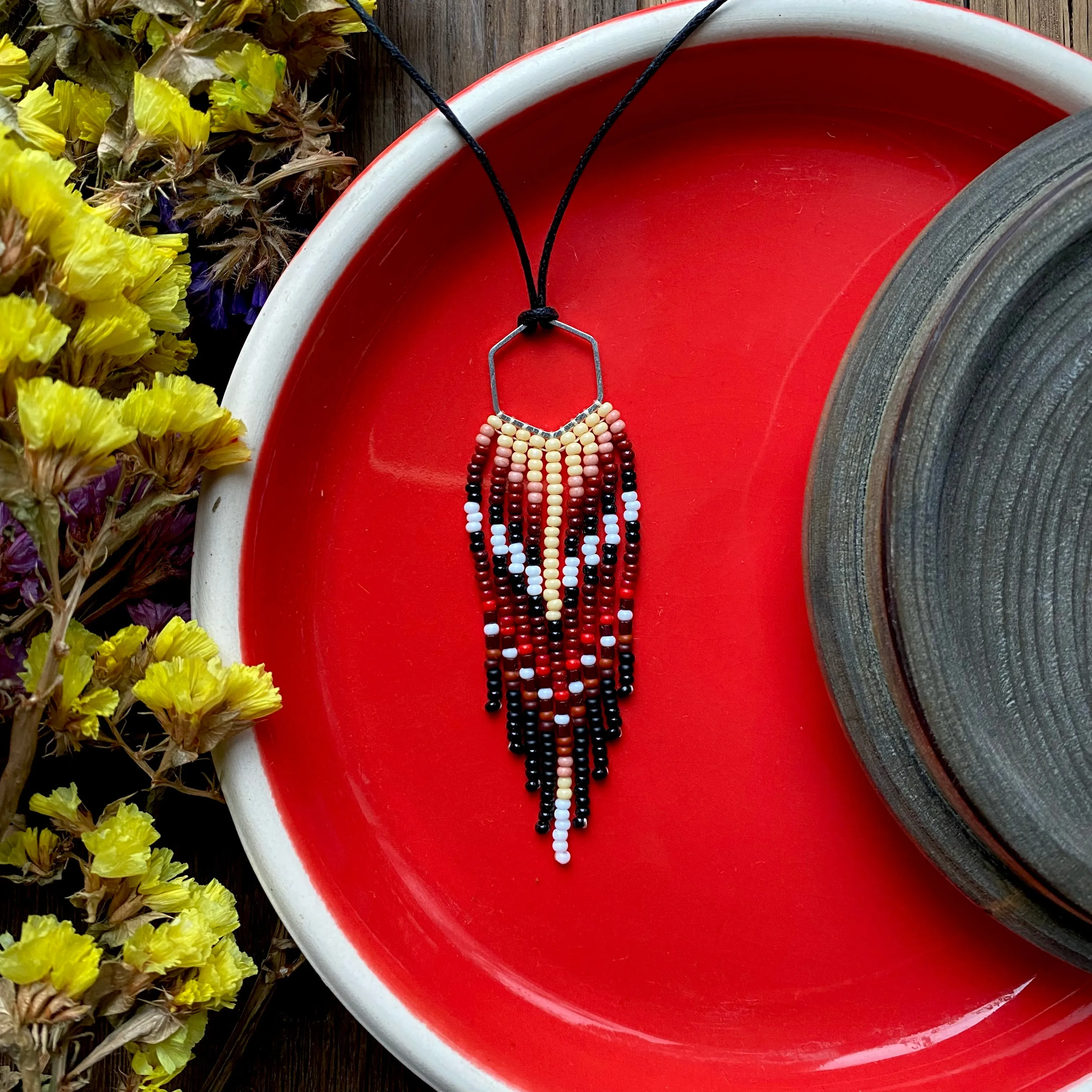 Colorful Seed Bead Feather Choker Necklace, Fringe Indigenous Necklace Native inspired, Boho necklace, Hippie necklace, Red Brown Beige Black necklace, Western necklace, Ethnic necklace, Bohemian Necklace