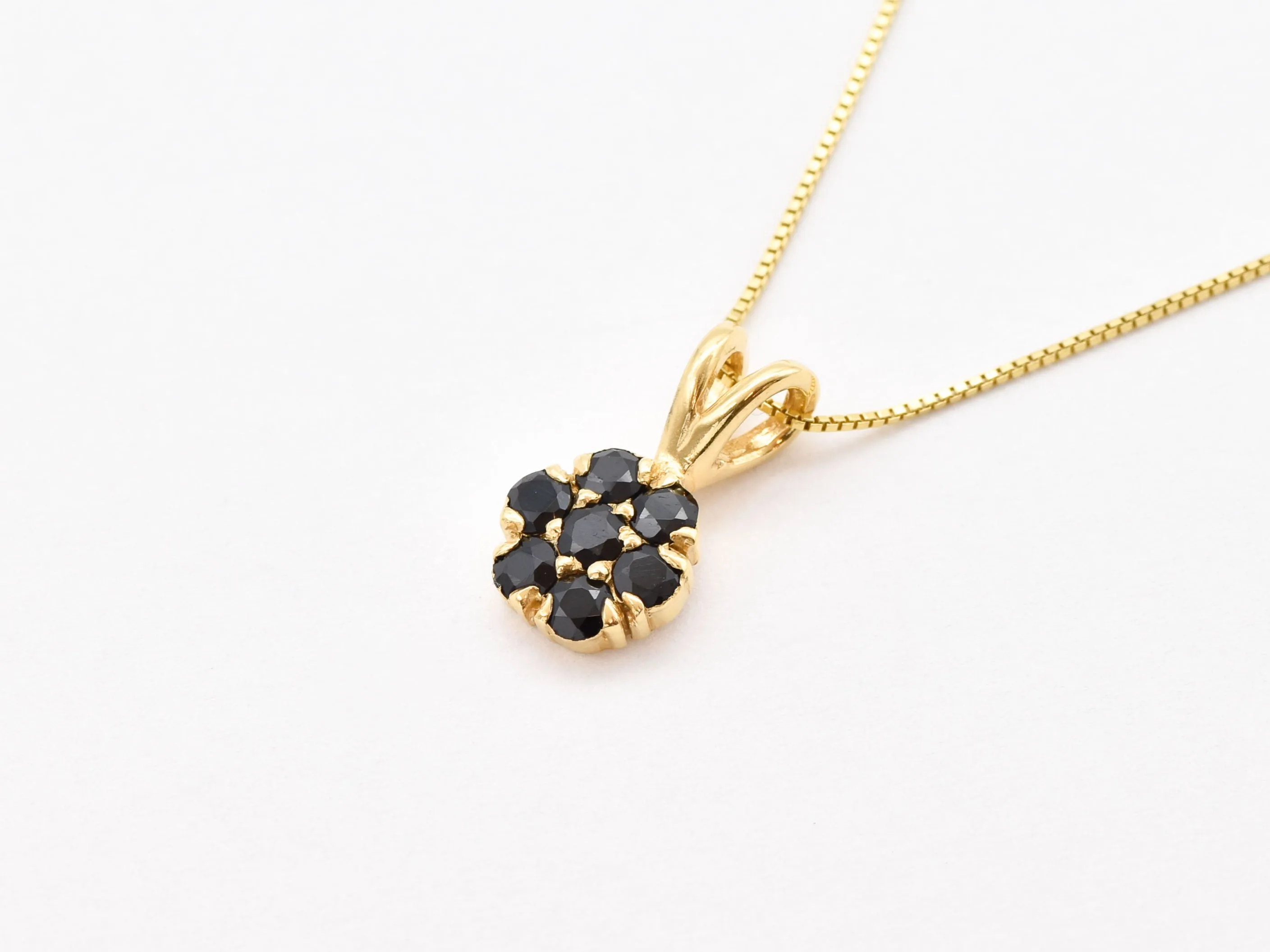 Gold Onyx Necklace - Flower Onyx Pendant - Gold Daisy Necklace