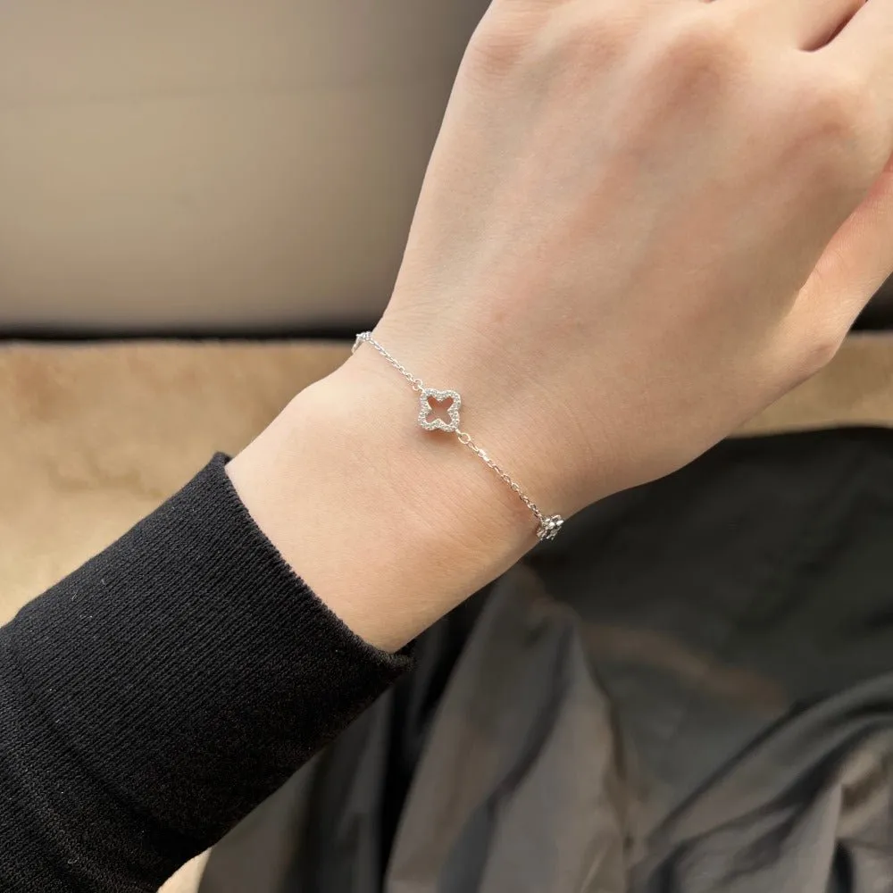 Simpy clover bracelet